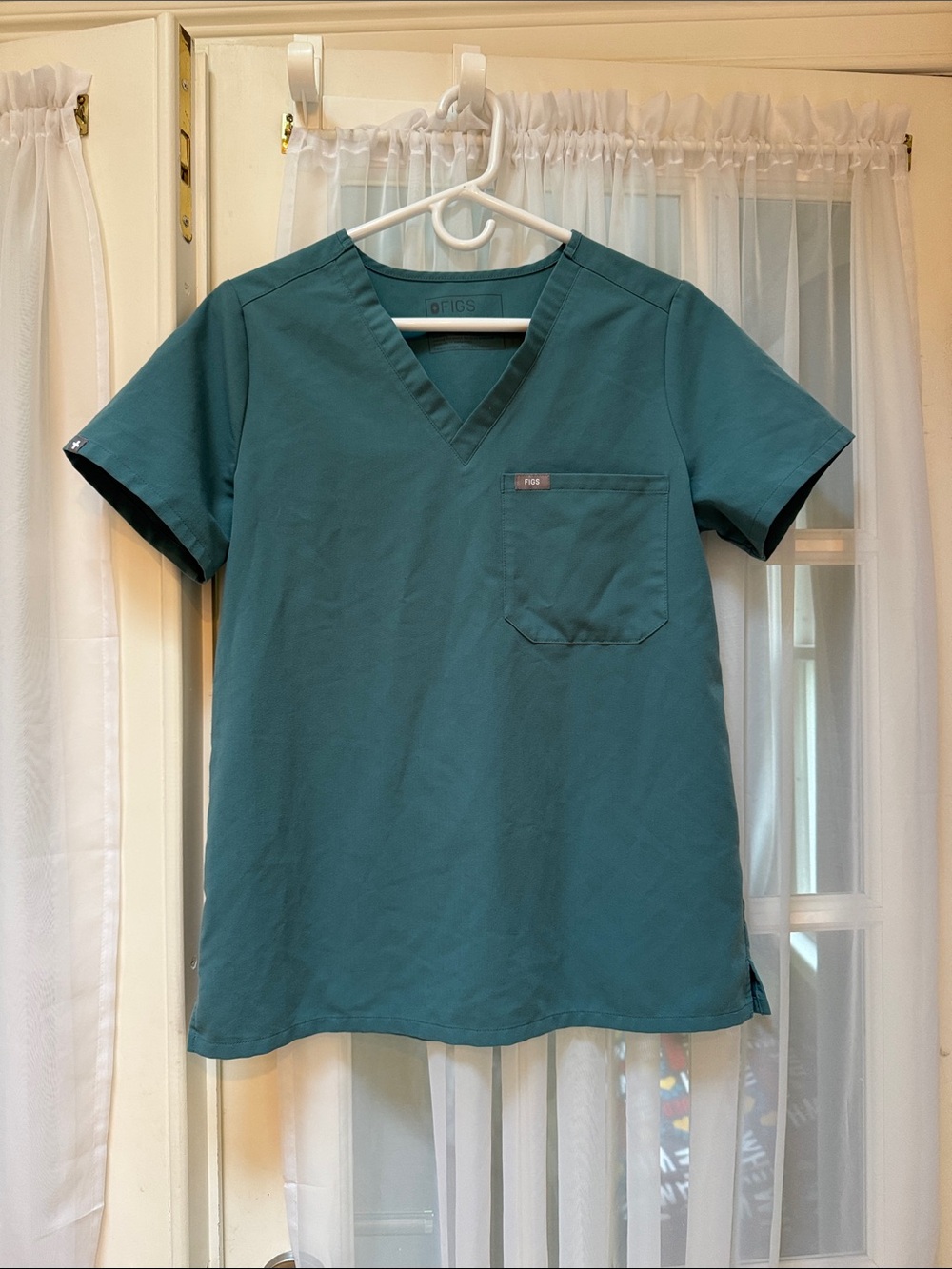 Figs Scrub Top